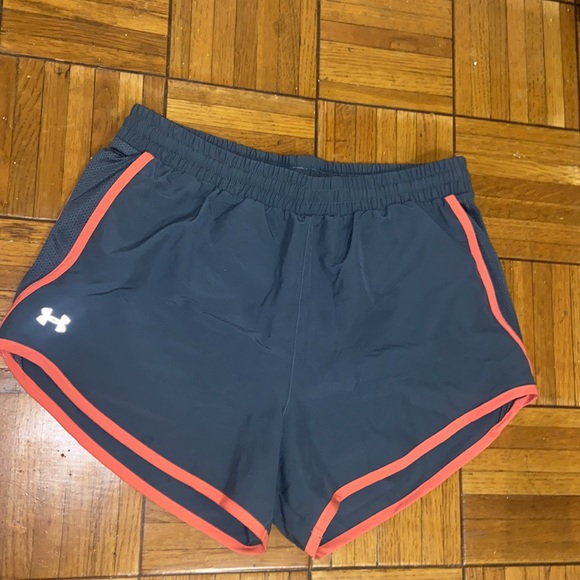 Under Armour Running Shorts - Picture 1 of 5